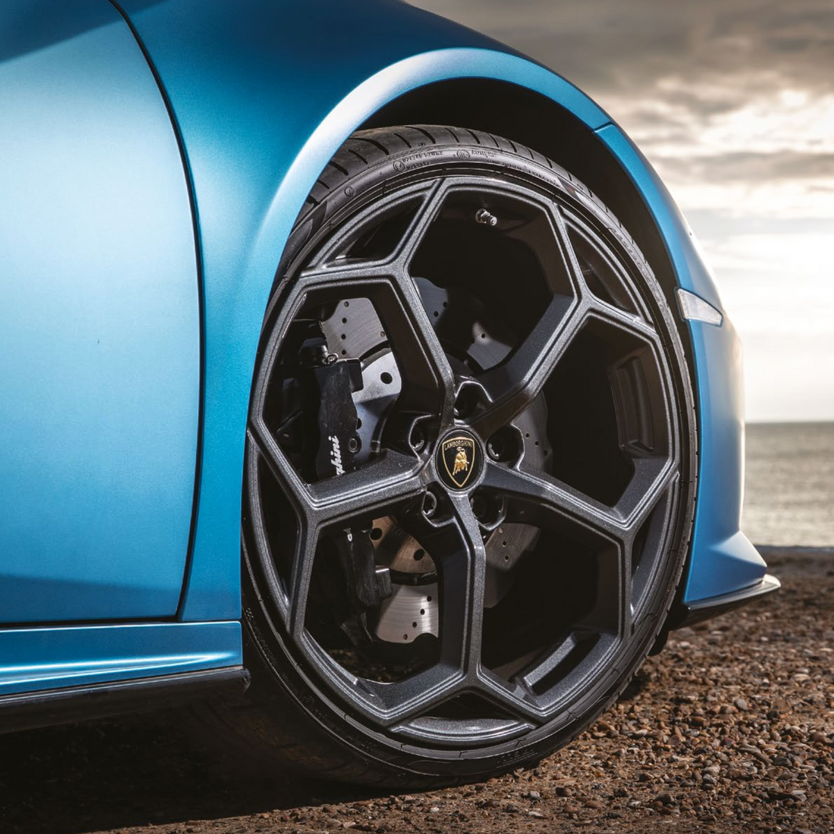 Gulflames Rims Huracรกn Rims & Tires โ Grand Touring Automobiles