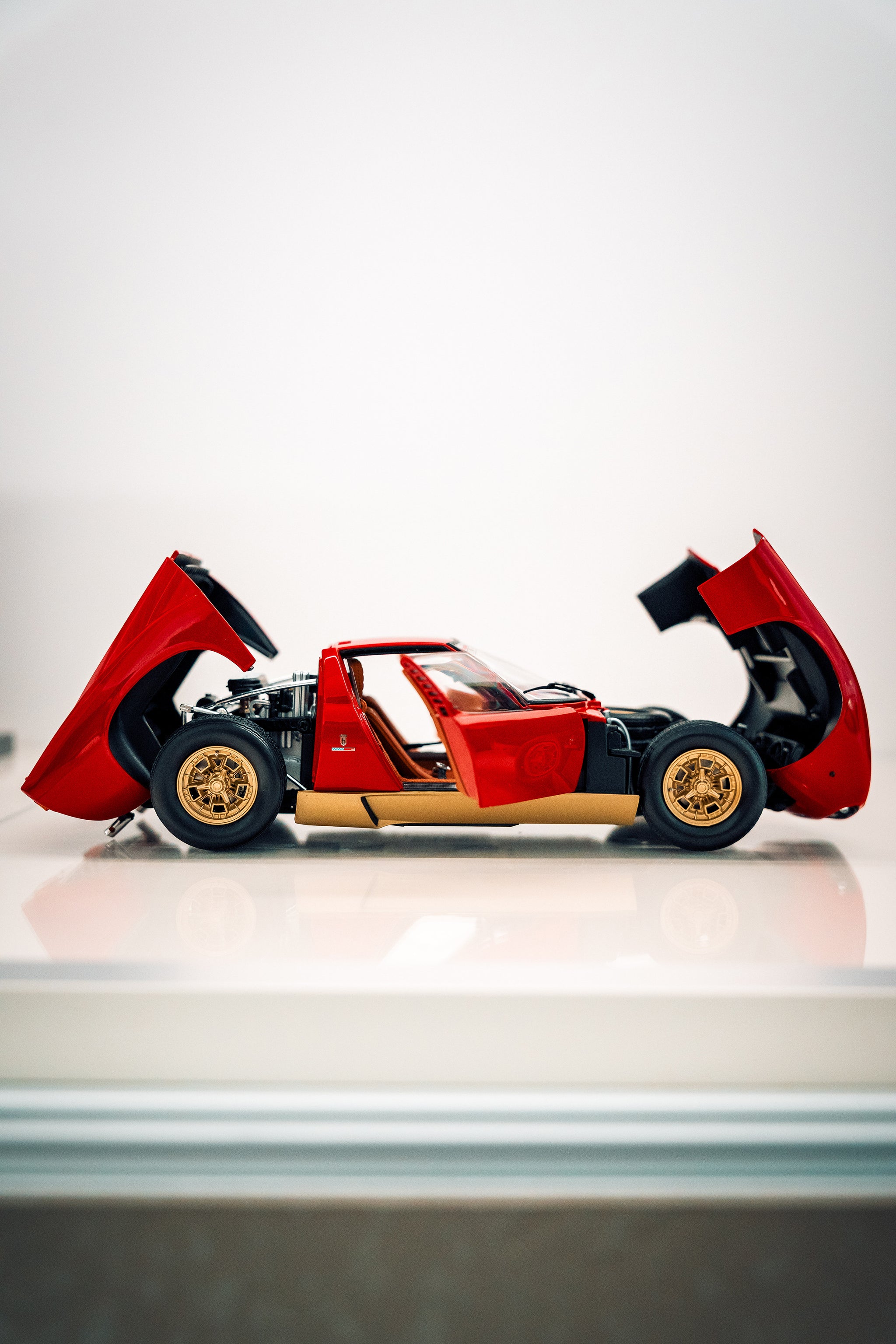 Miura_Red_1_2048x.jpg?v=1750268020